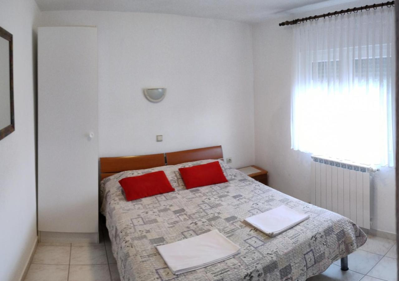 Ferienwohnung Gama Vir Exterior foto